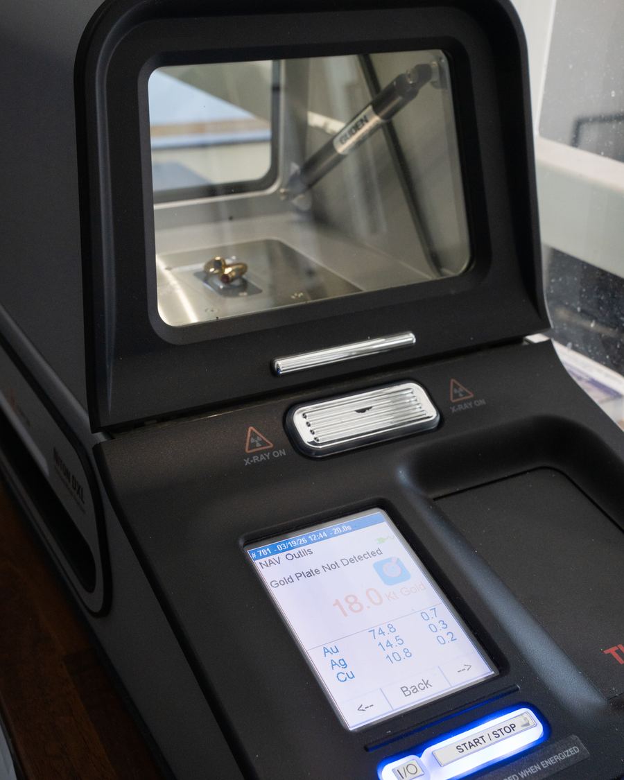 Spectromètre à fluorescence X pour l'analyse de l'or au comptoir de Mantes